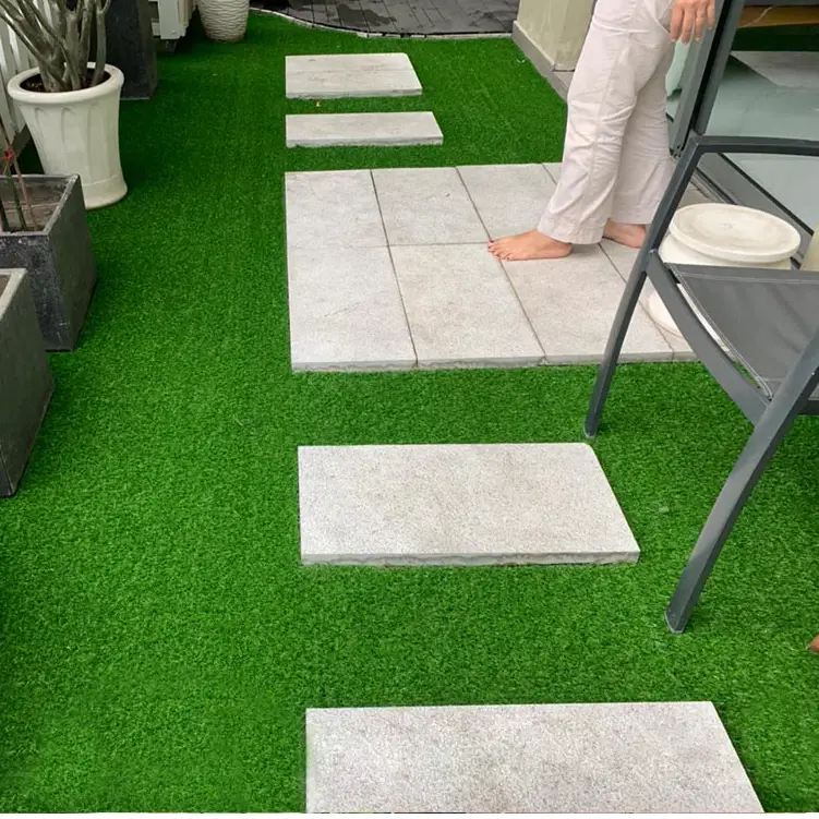 Cỏ Nhân Tạo Giá Rẻ - Trang Trí Sân Vườn, Ban Công, Quán Cafe Đẹp & Bền 4 Cỏ nhân tạo giá rẻ S11C-2cm